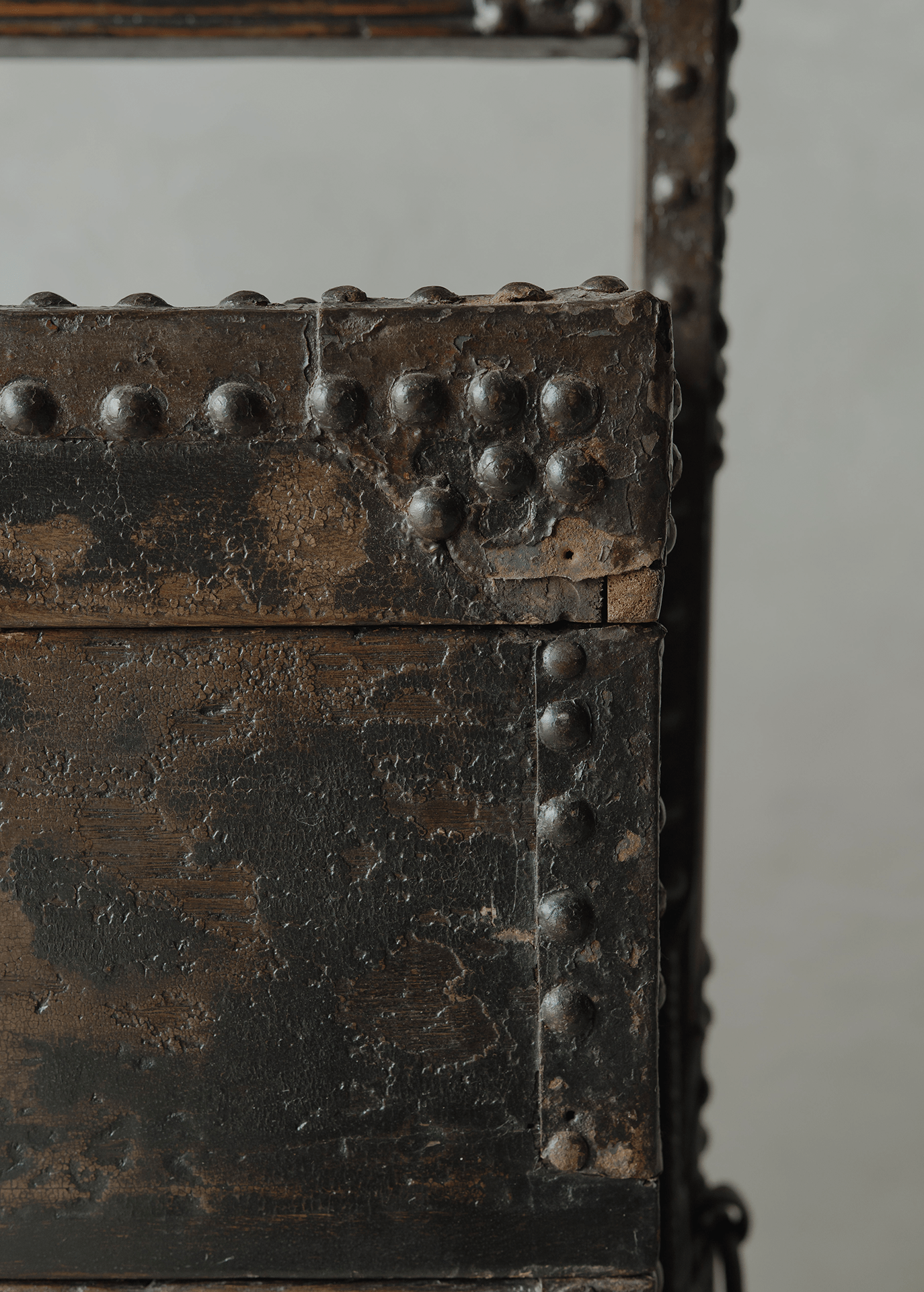Iron decorative wooden box