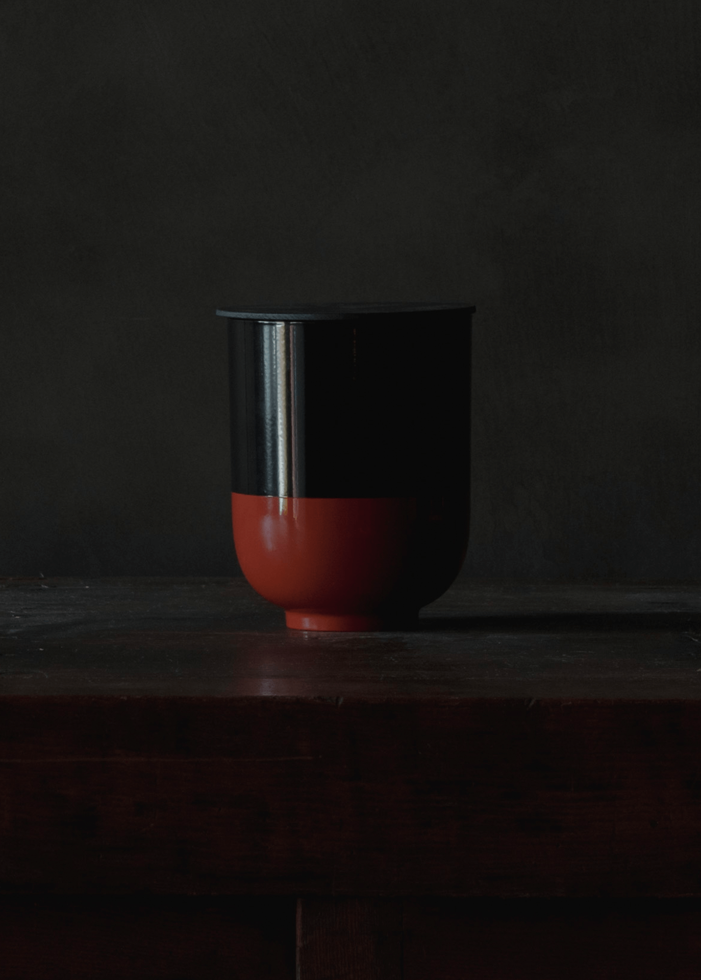 STORE Tall Round/Special Edition Black Top
