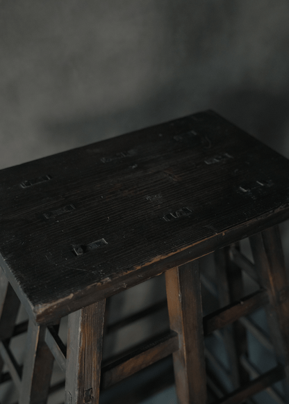 Wooden tower stepping stool