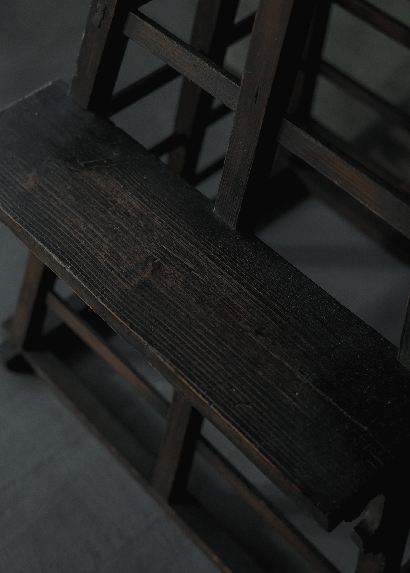 Wooden tower stepping stool