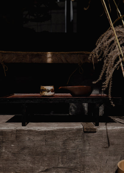 Lacquer god offering stand