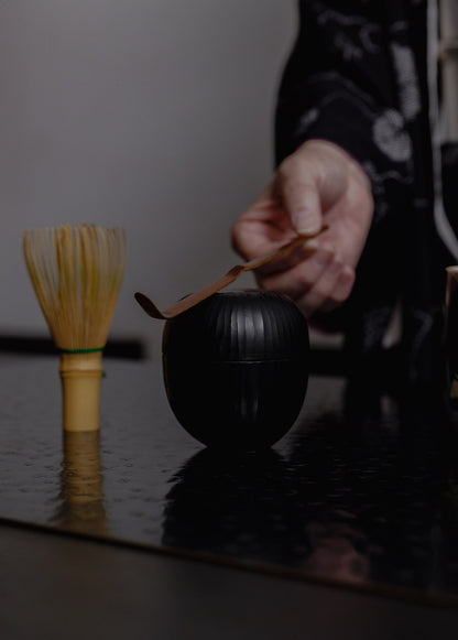 ふたもの 黒 棗型