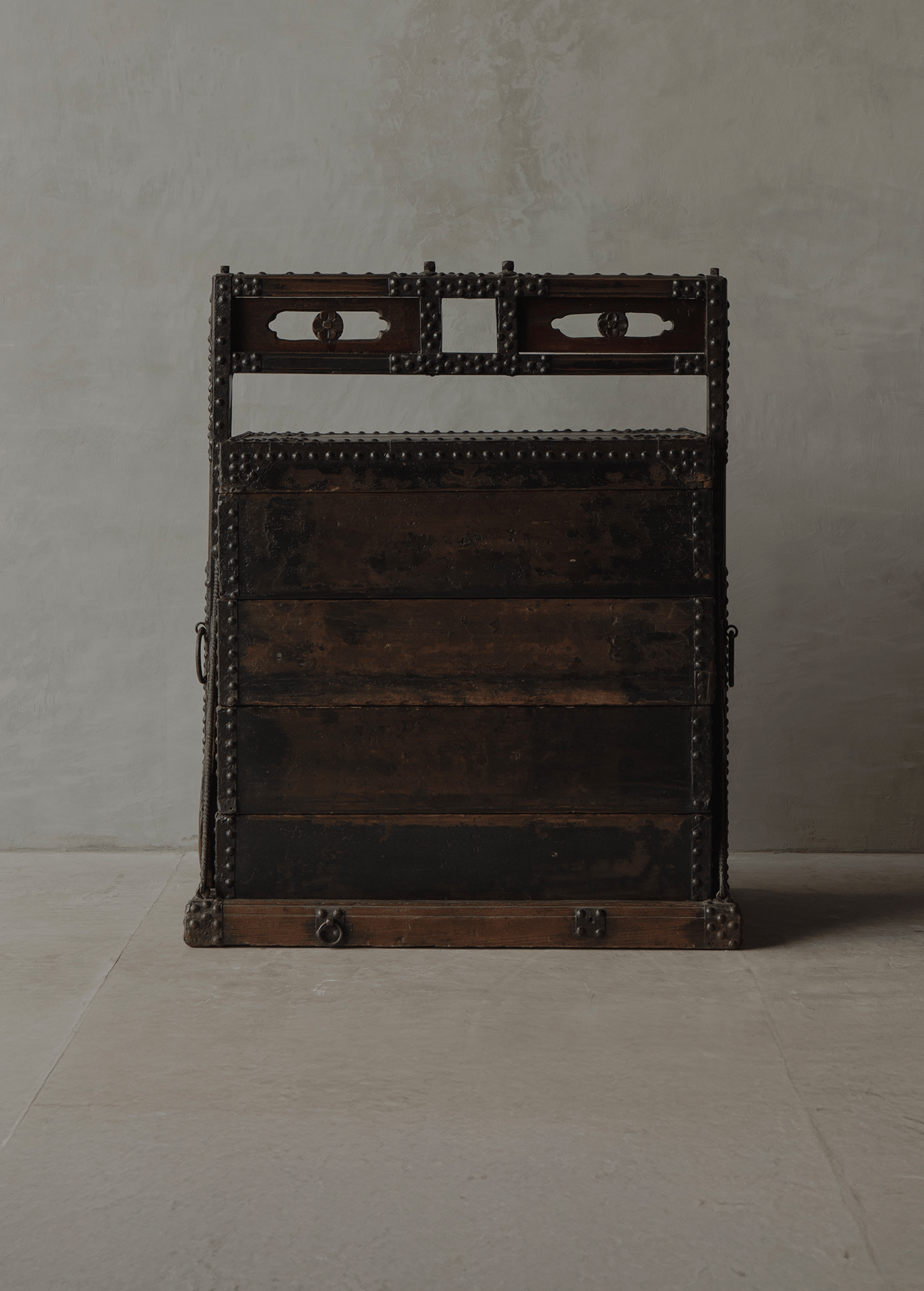 Iron decorative wooden box