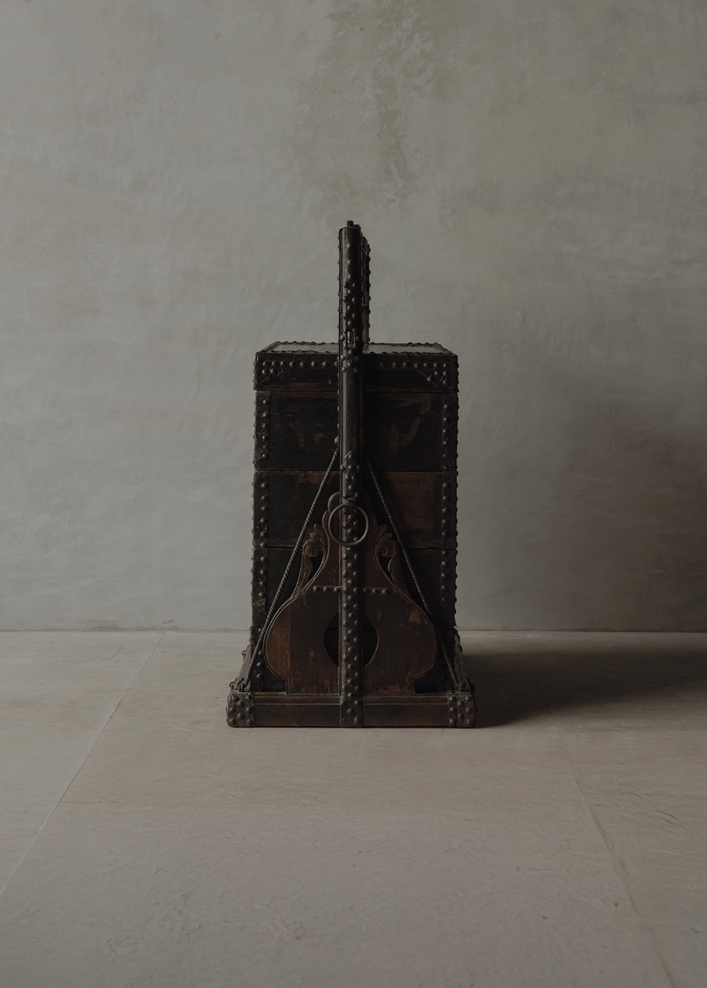 Iron decorative wooden box