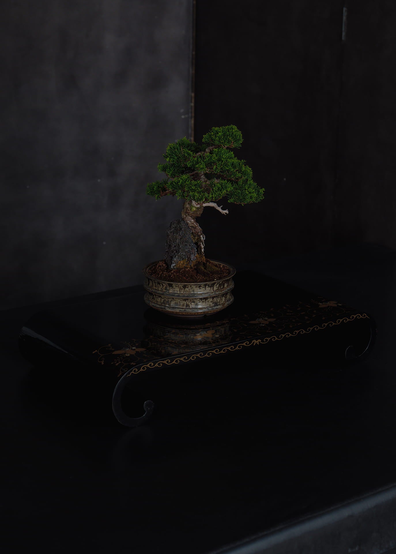 黒塗絵飾台