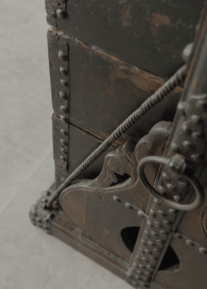 Iron decorative wooden box