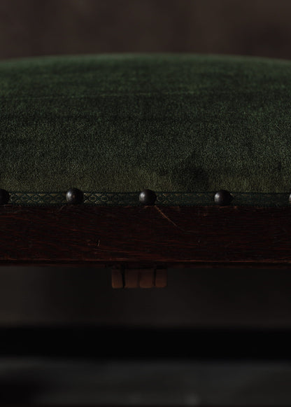 Straight-grain oak footrest