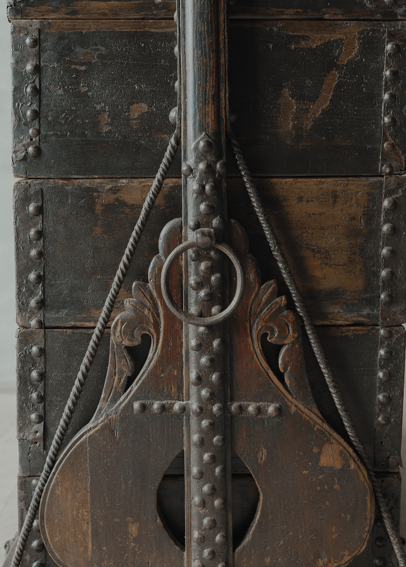 Iron decorative wooden box