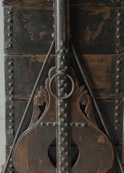 Iron decorative wooden box