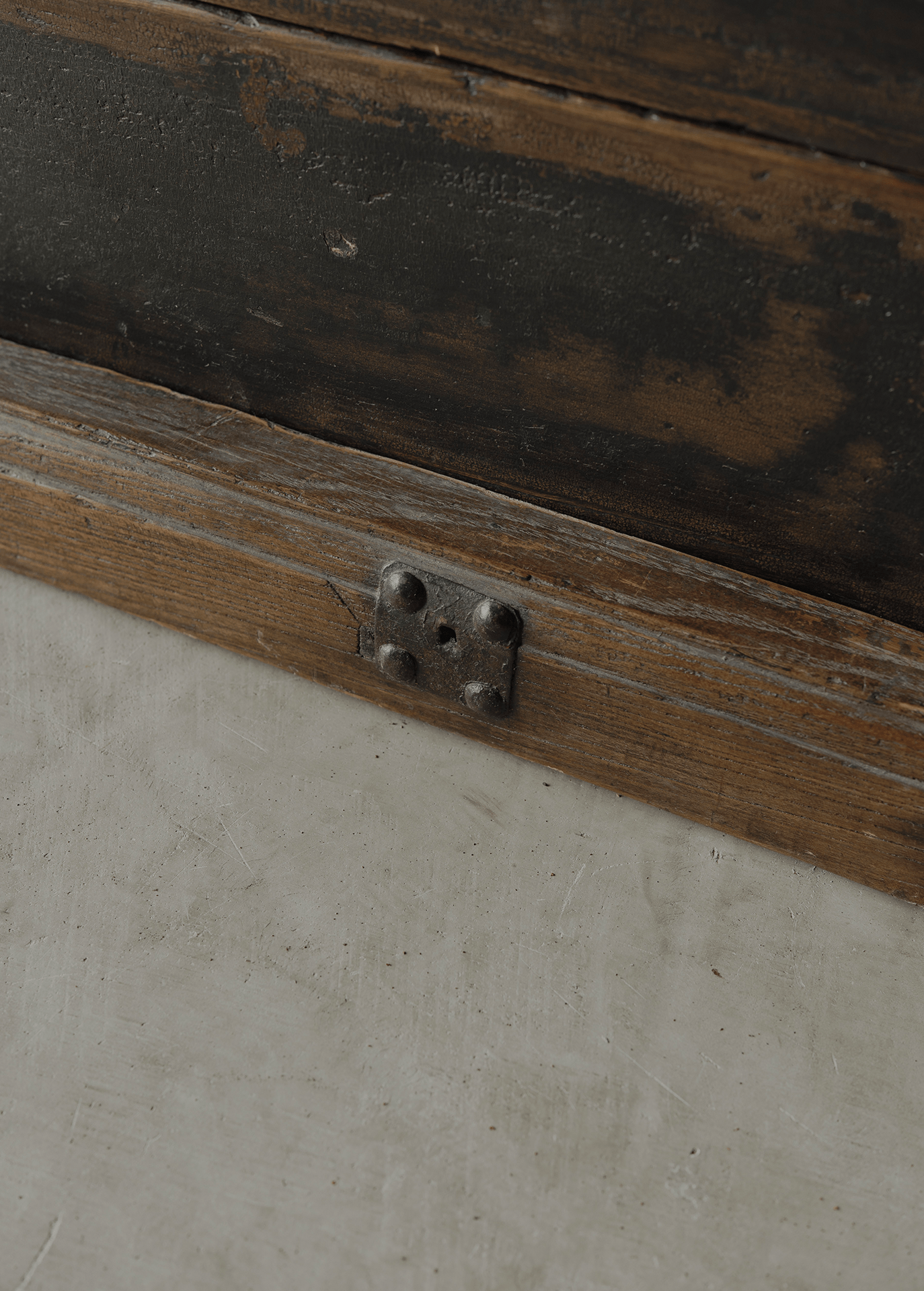 Iron decorative wooden box