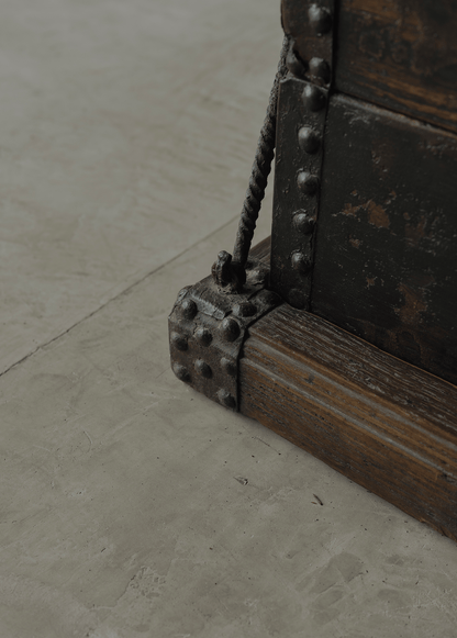 Iron decorative wooden box