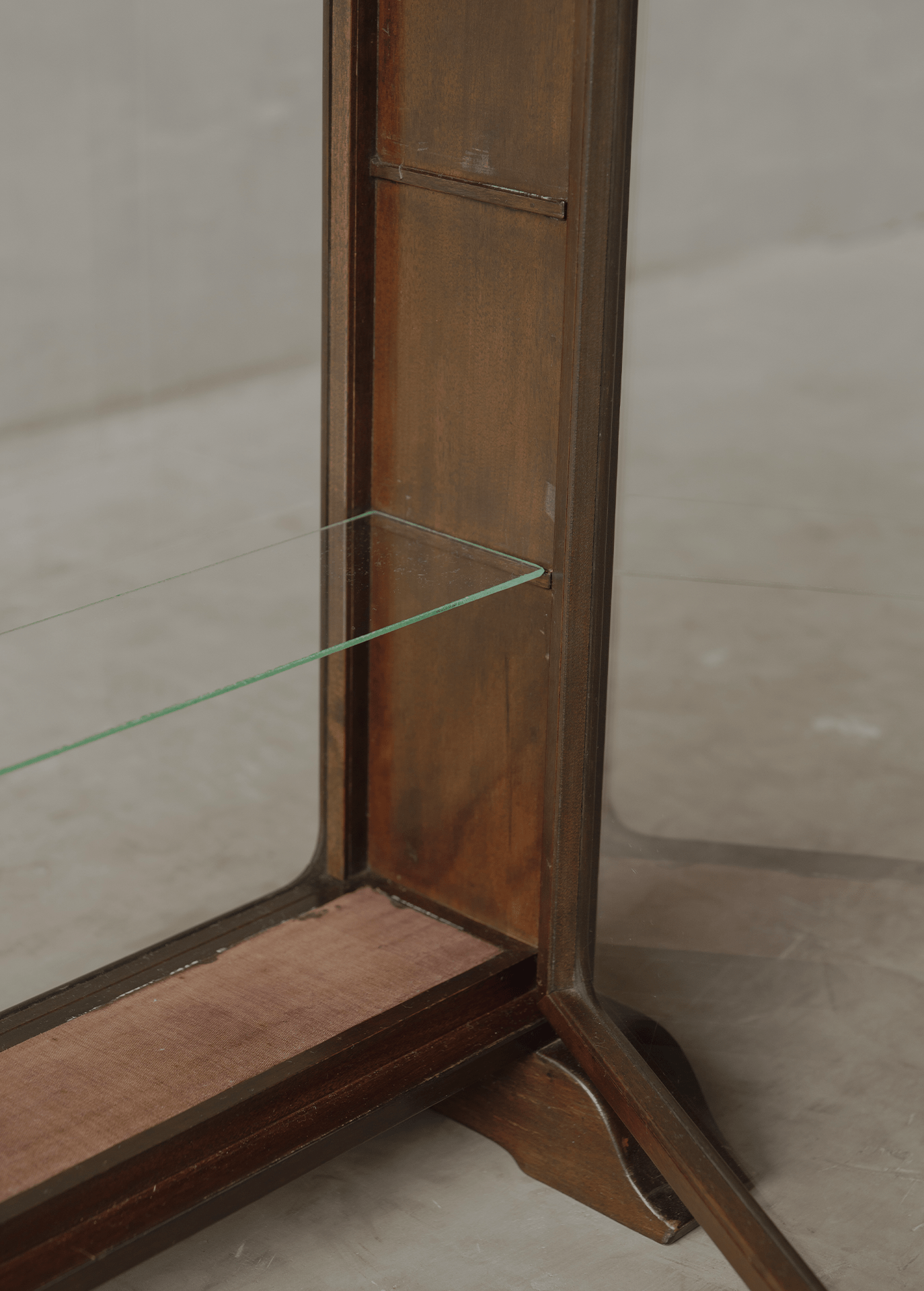Decorative glass box