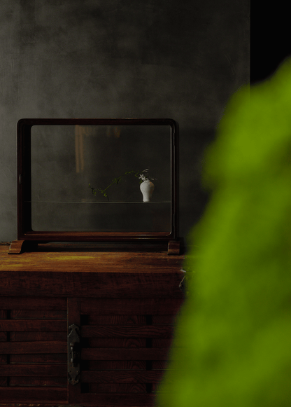 Decorative glass box